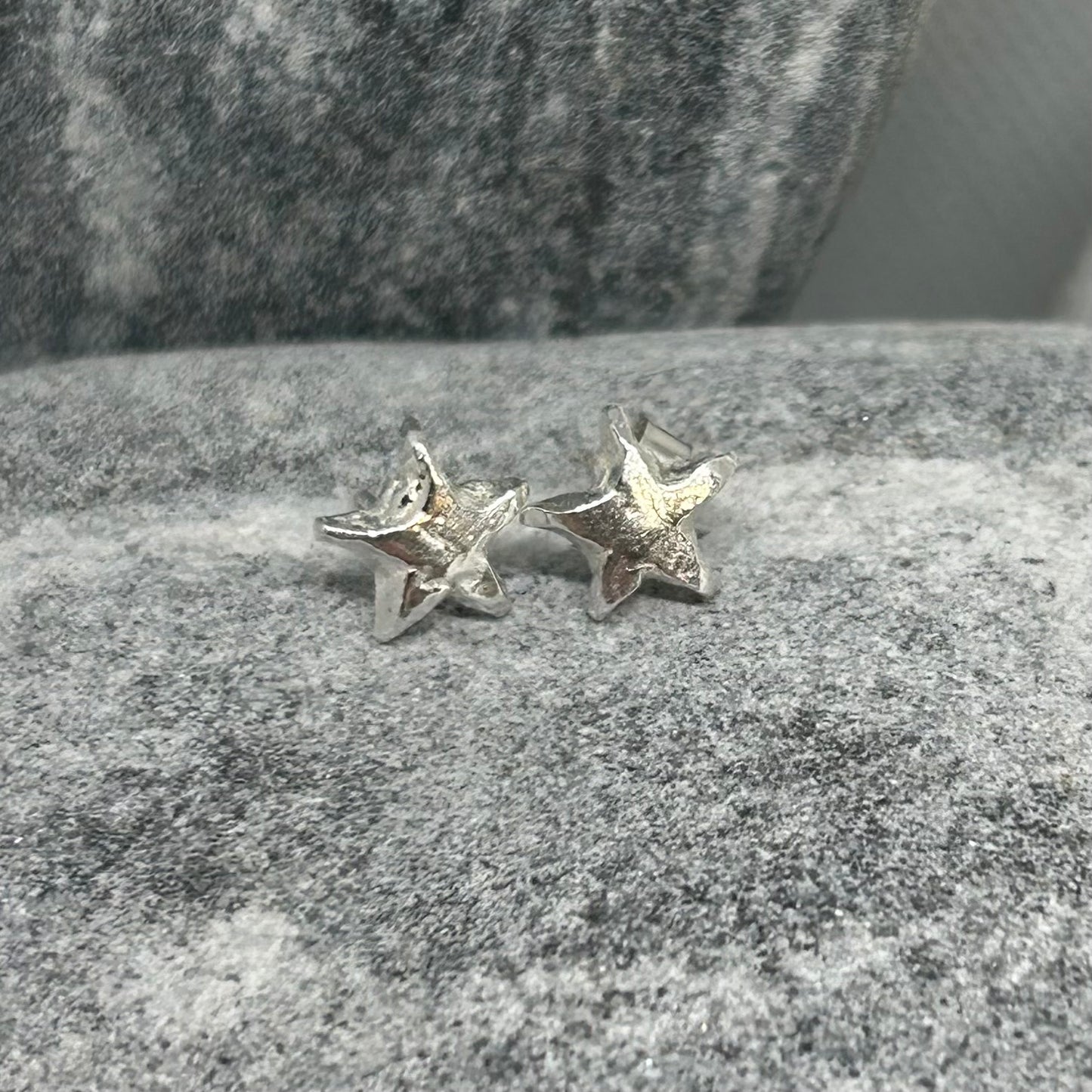 SIGNATURE CHUNKY STAR EARRINGS