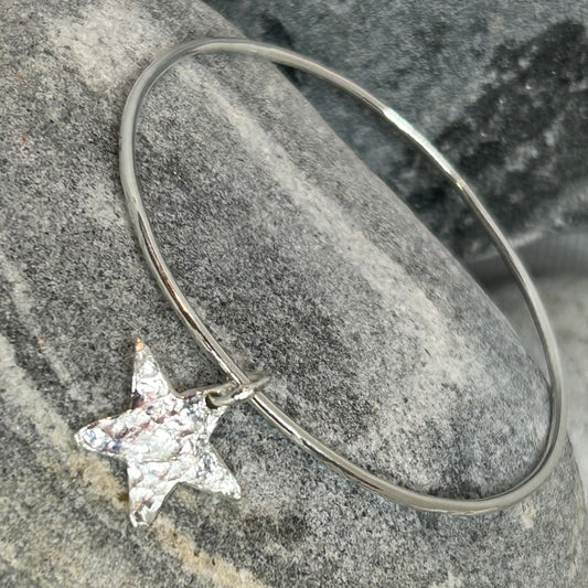 SIGNATURE STAR BANGLE