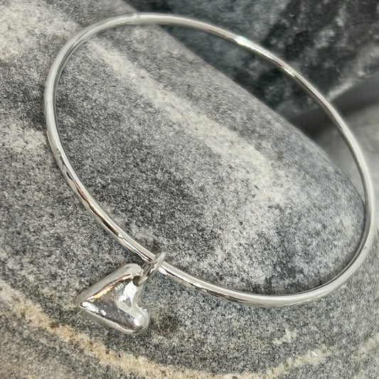 SIGNATURE HEART BANGLE