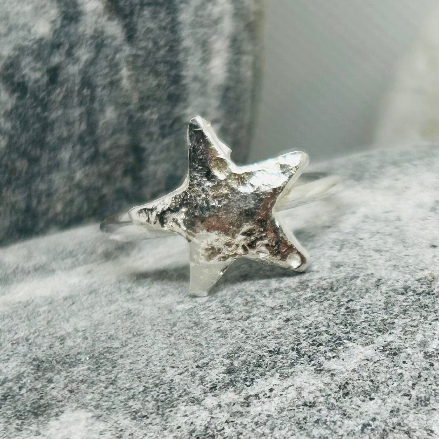 SIGNATURE STAR RING