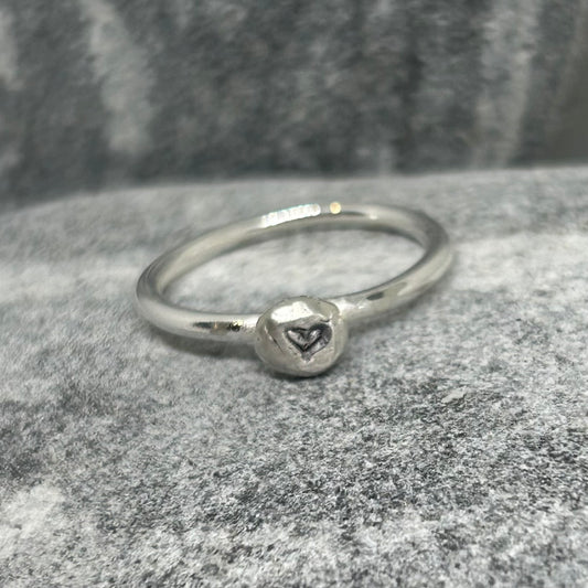 PEBBLE HEART STERLING SILVER RING